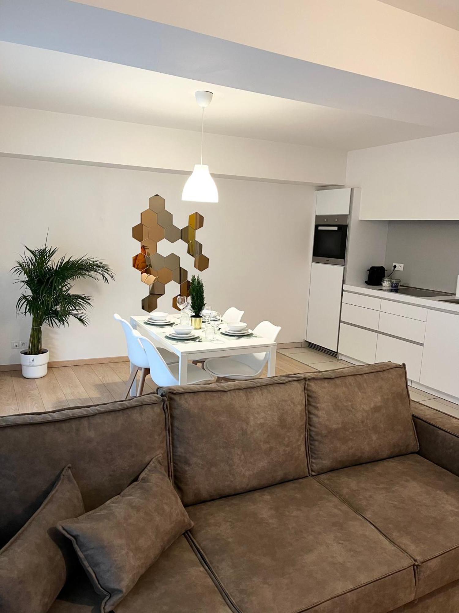 Elegant Flat - Center Of